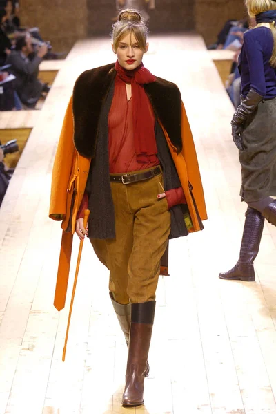 Look 4